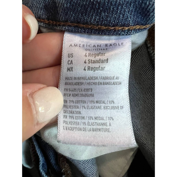 American Eagle Women Distressed Straight Leg Stretch Curvy Mom Jeans Blue Size 4 - Picture 11 of 11